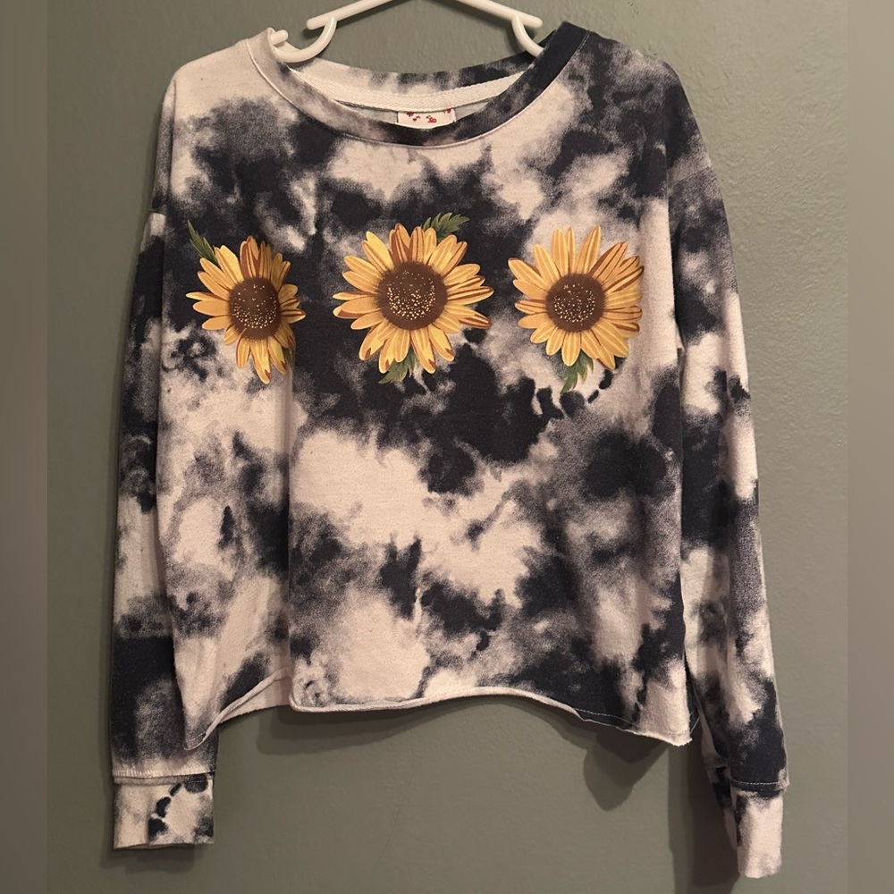 Belle Du Jour Little Girls Preworn Longsleeve Sunflower Cropped Top